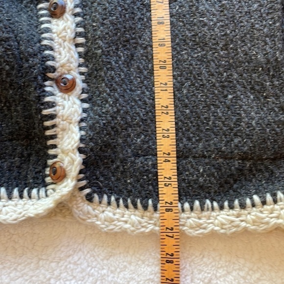 Handmade Thick Chunky Overaized Wool Sweater Cardigan, Made in Ecuador Woman's M - Picture 10 of 11